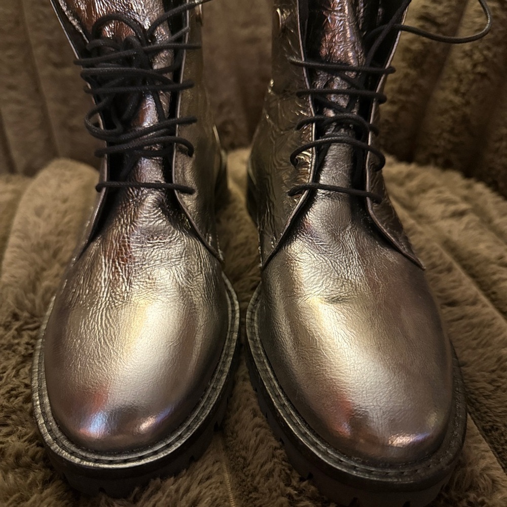 Kenneth Cole New‎ York Metalic Silver  Lace Up Bootie Combat Boot Women 7 1/2